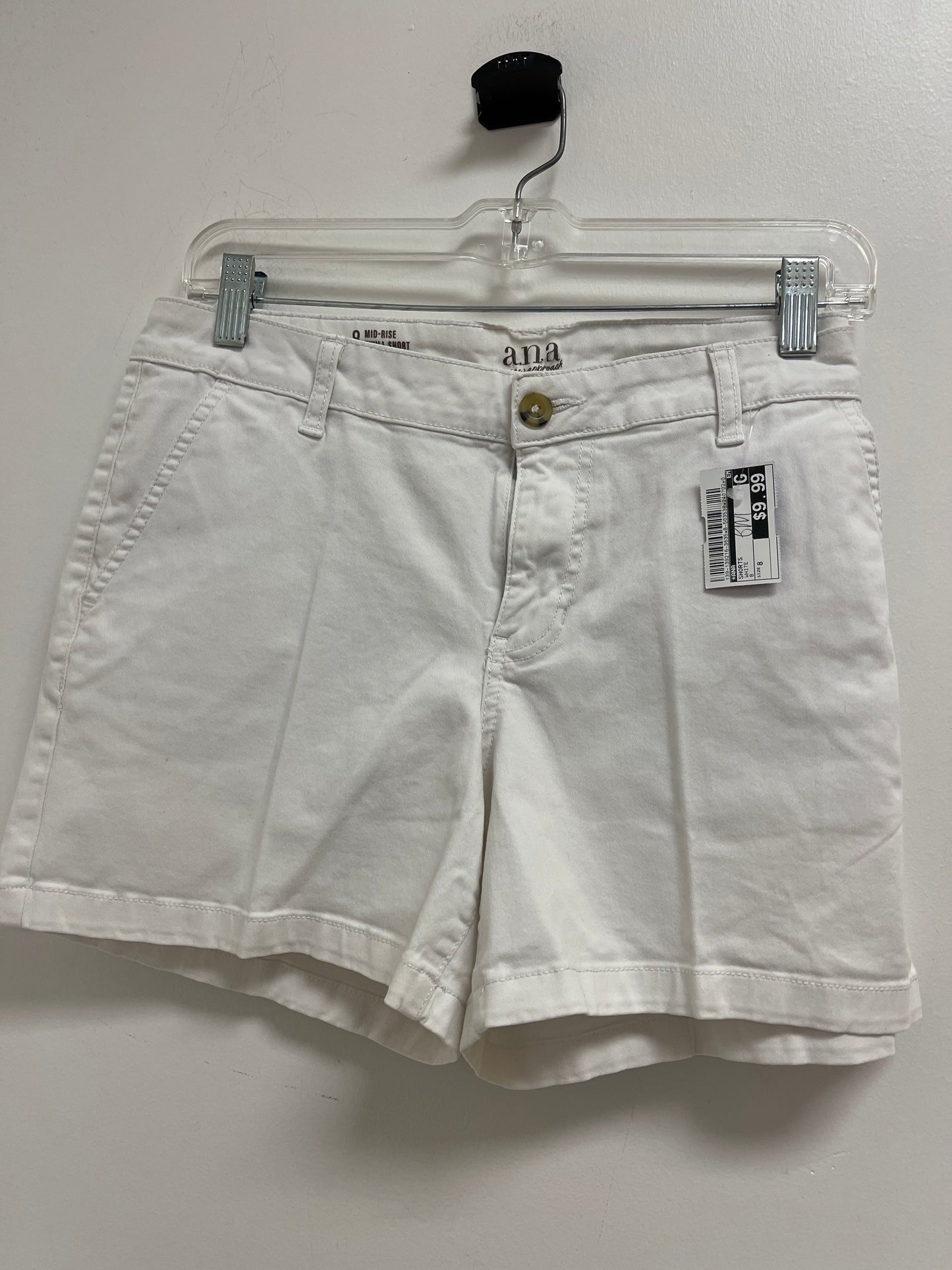 White Shorts Ana, Size 8