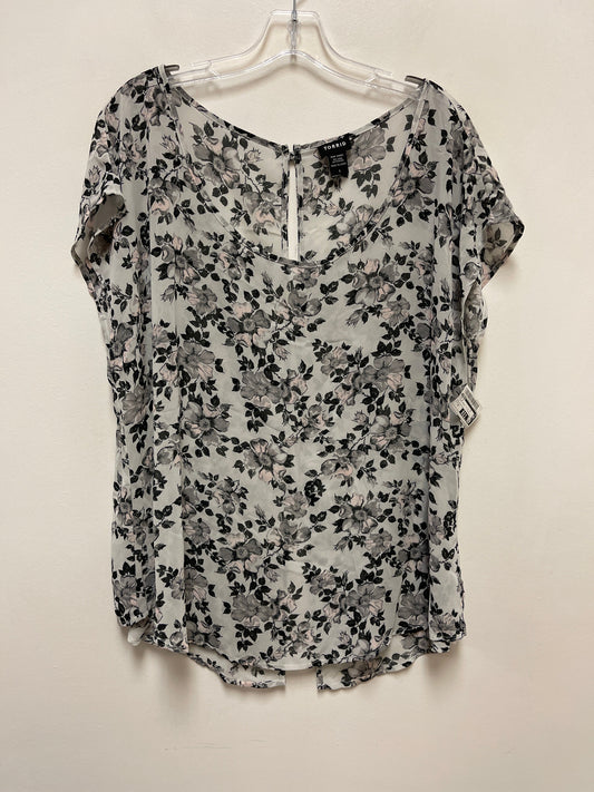 Top Short Sleeve By Torrid In Floral Print, Size: 1x