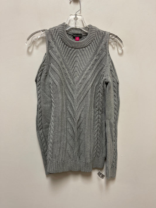 Sweater By Vince Camuto In Grey, Size: Xs