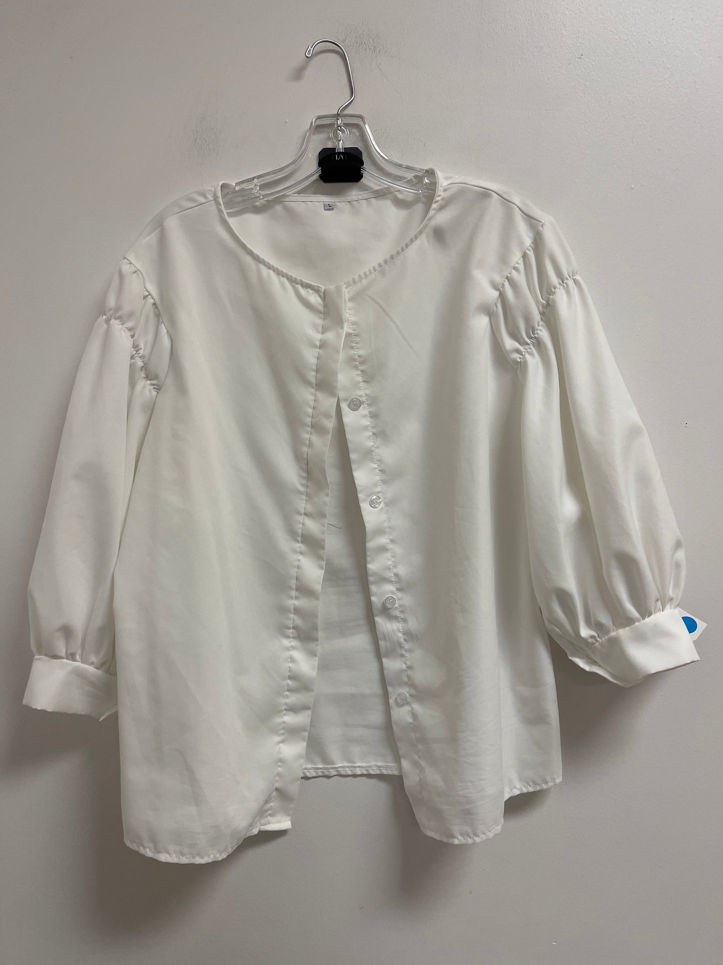 Blouse Long Sleeve By Clothes Mentor In White, Size: L