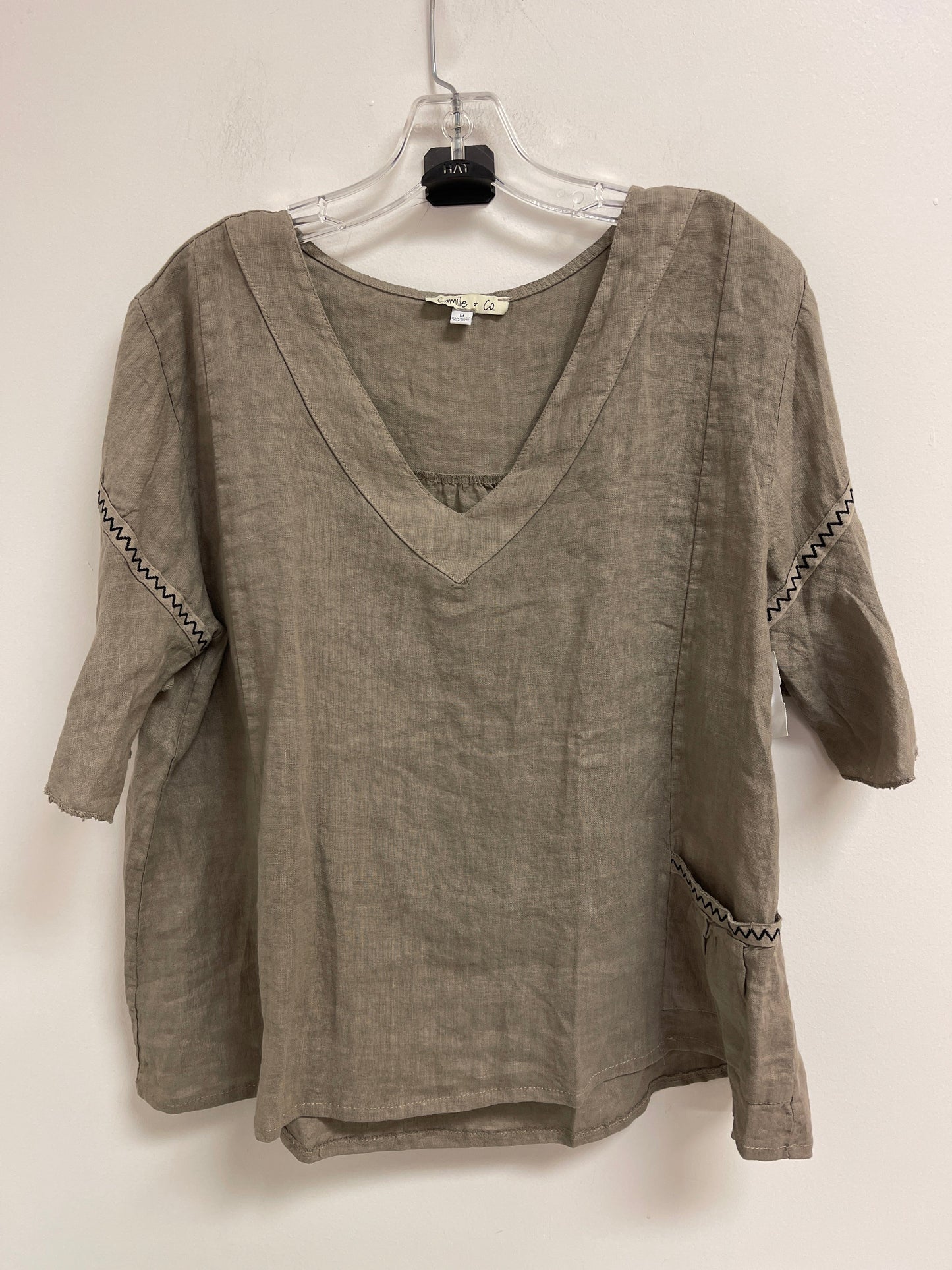 Top Short Sleeve By Clothes Mentor In Brown, Size: M