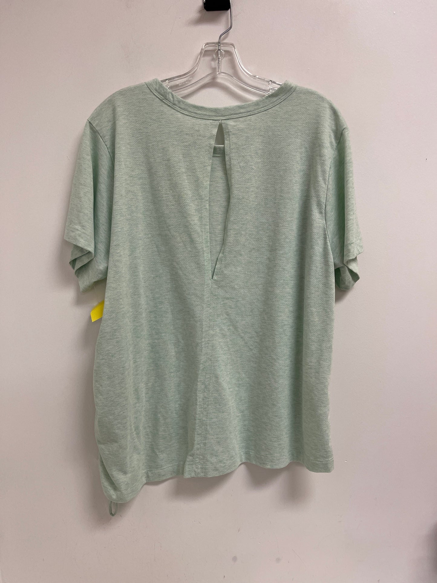 Athletic Top Short Sleeve By Nike In Green, Size: 1x