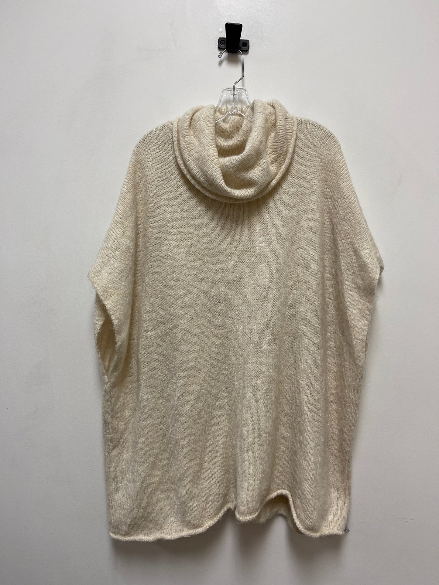 Shawl By Universal Thread In Cream, Size: Osfm