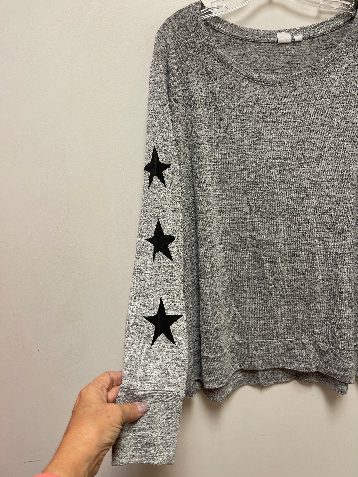 Top Long Sleeve By Gap In Grey, Size: Xl