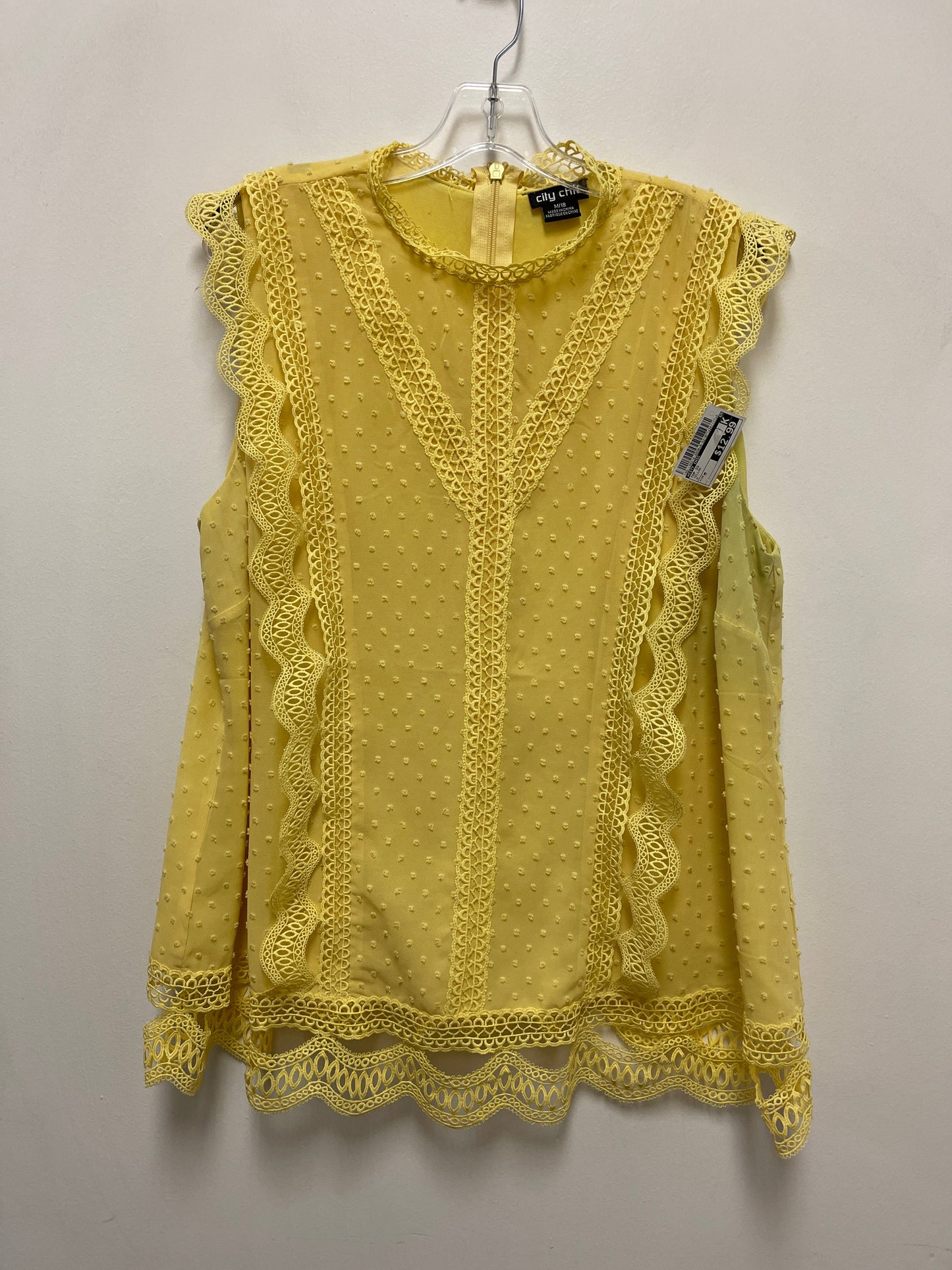 Top Short Sleeve By City Chic In Yellow, Size: M