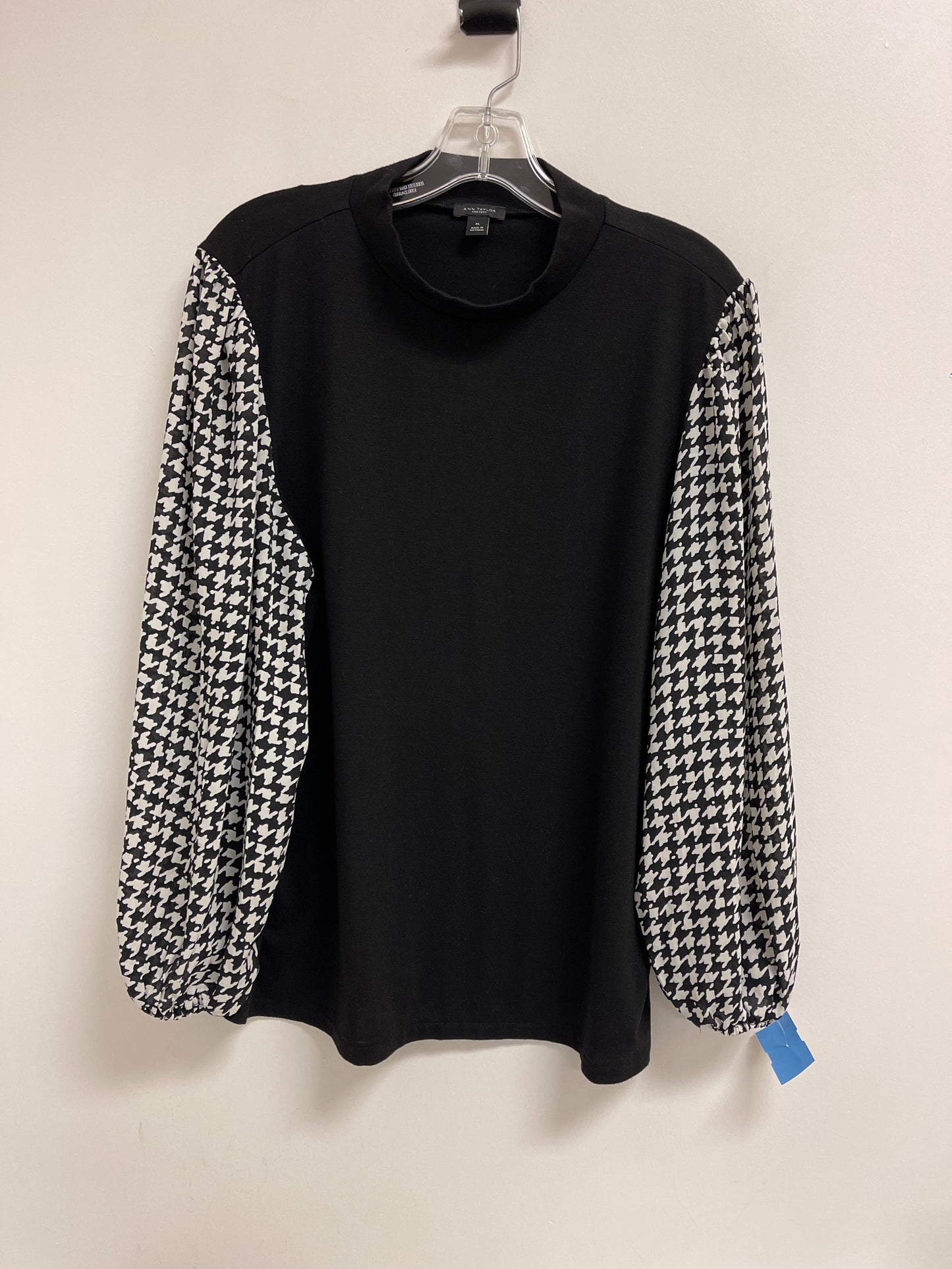 Top Long Sleeve By Ann Taylor In Black, Size: Xl