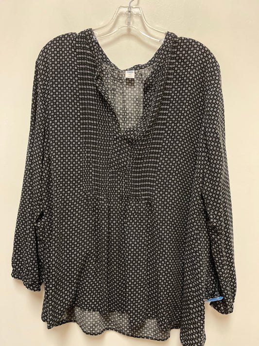 Top Long Sleeve By Old Navy In Black & White, Size: 2x