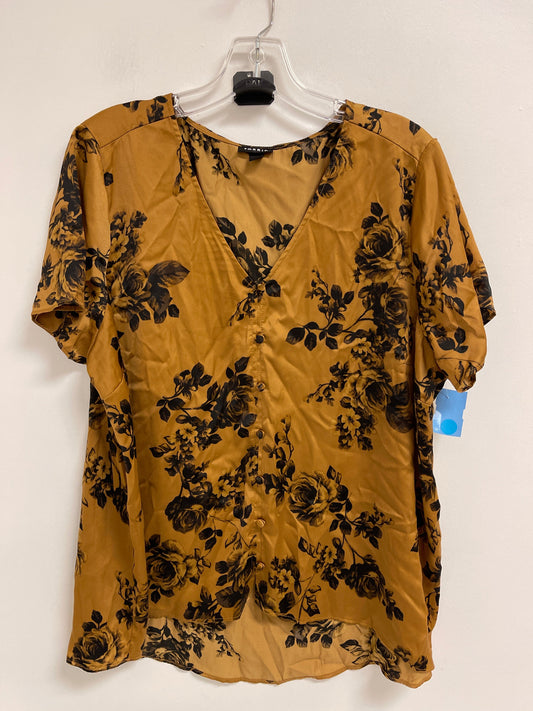 Top Short Sleeve By Torrid In Gold, Size: 1x