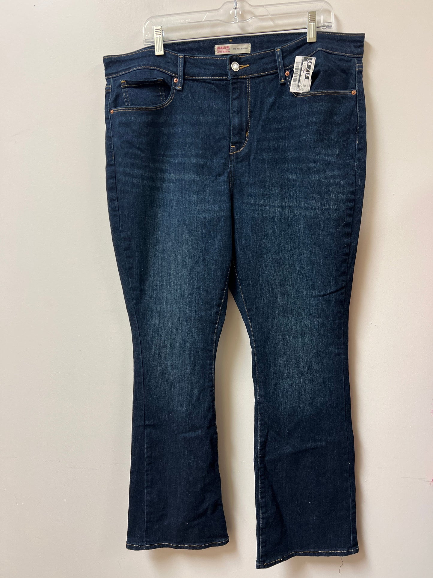 Jeans Boot Cut By Levis In Blue Denim, Size: 18