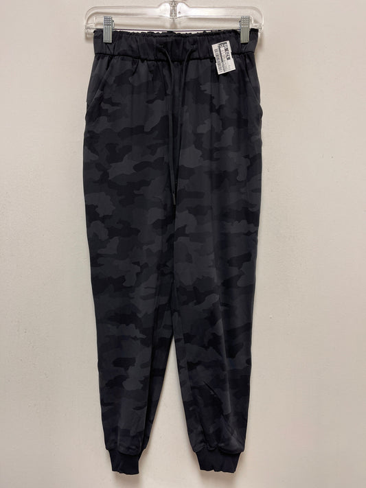Camouflage Print Athletic Pants Lululemon, Size 4