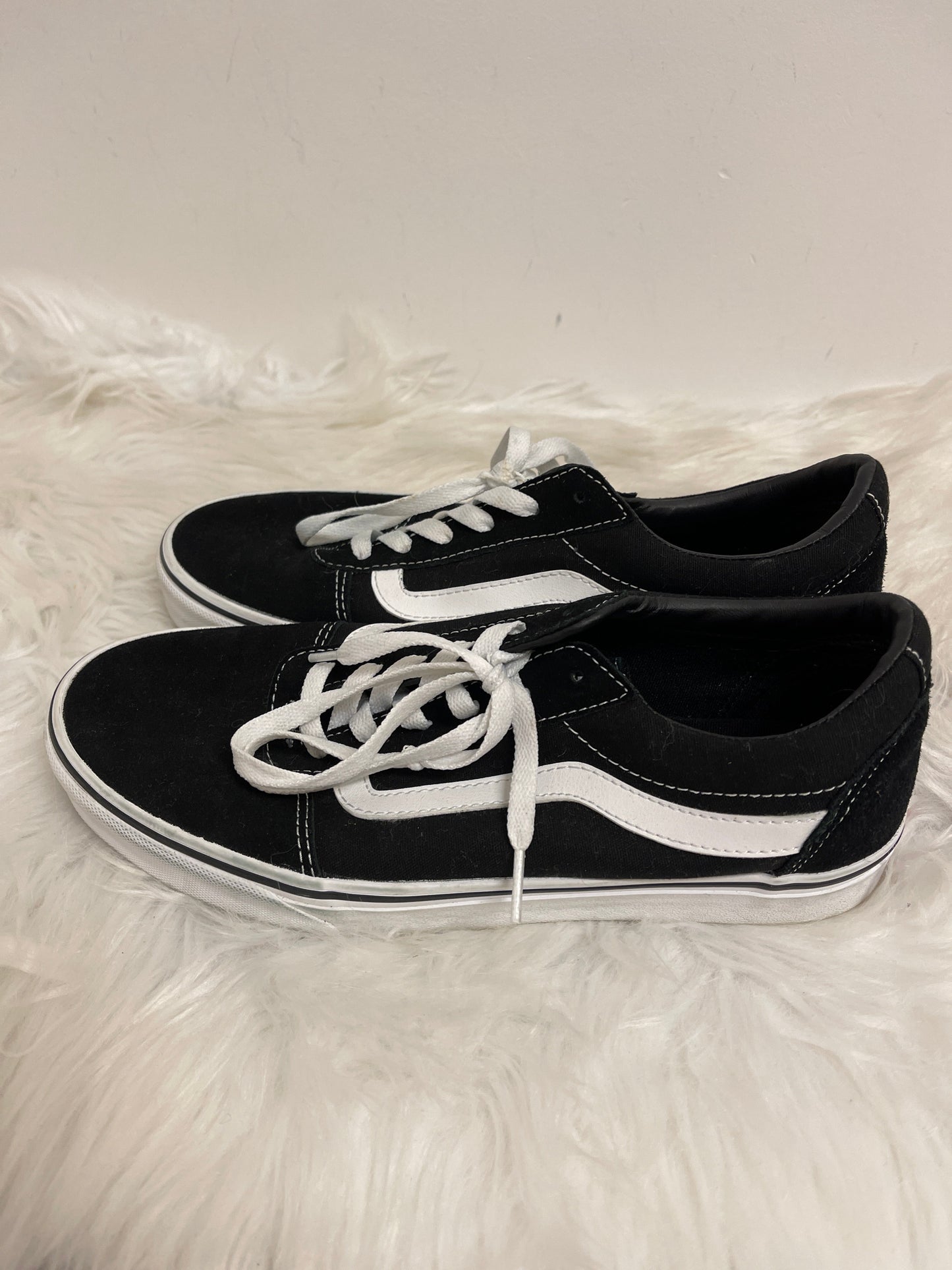 Shoes Sneakers By Vans In Black, Size: 10