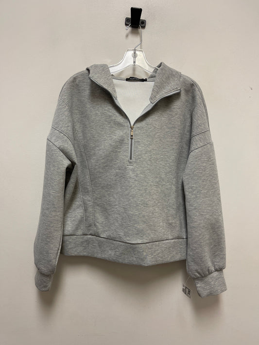 Sweatshirt Hoodie By Clothes Mentor In Grey, Size: L