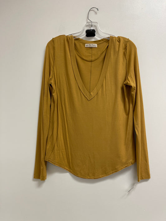 Top Long Sleeve By We The Free In Yellow, Size: S