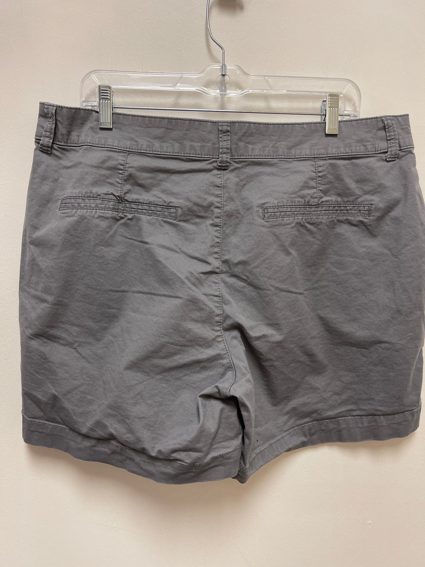 Shorts By Old Navy In Grey, Size: 14