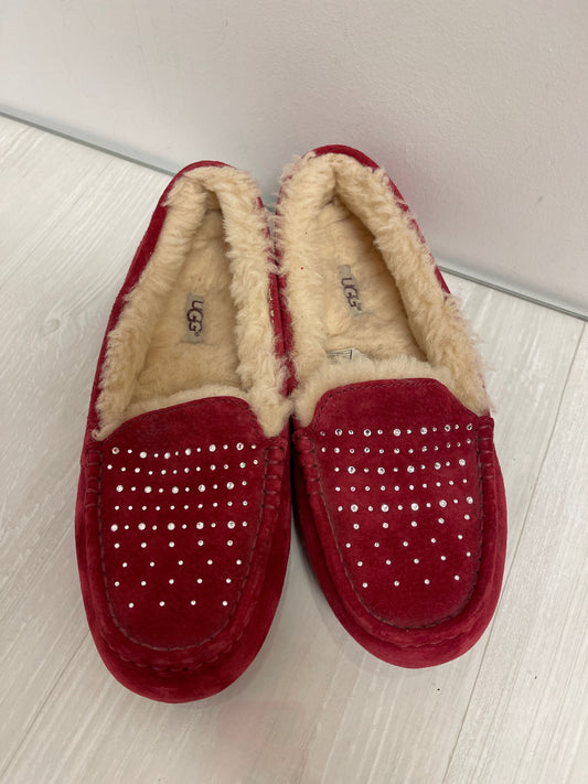 Shoes Flats By Ugg In Red Size 9