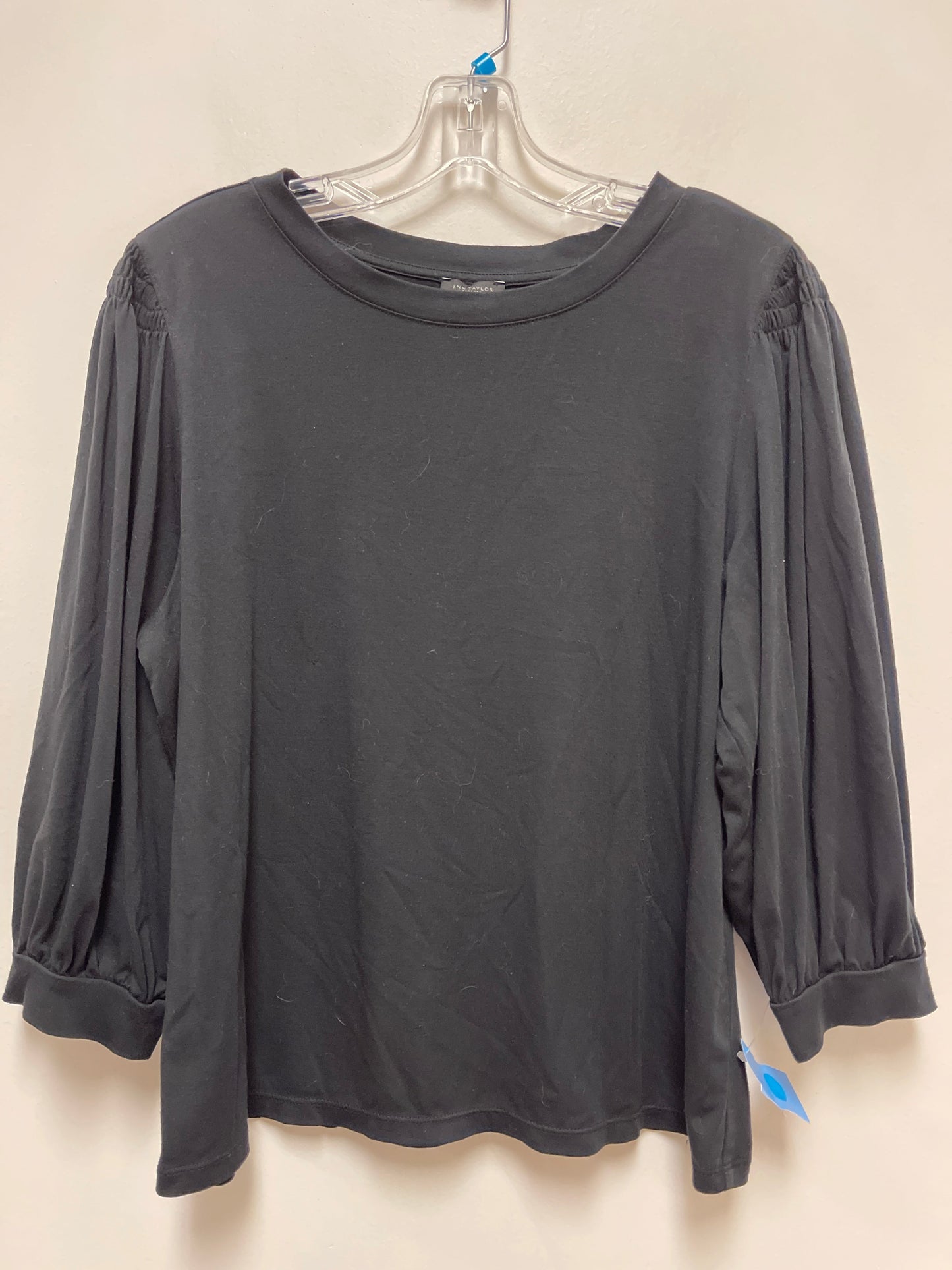 Top Long Sleeve Basic By Ann Taylor In Black, Size: M