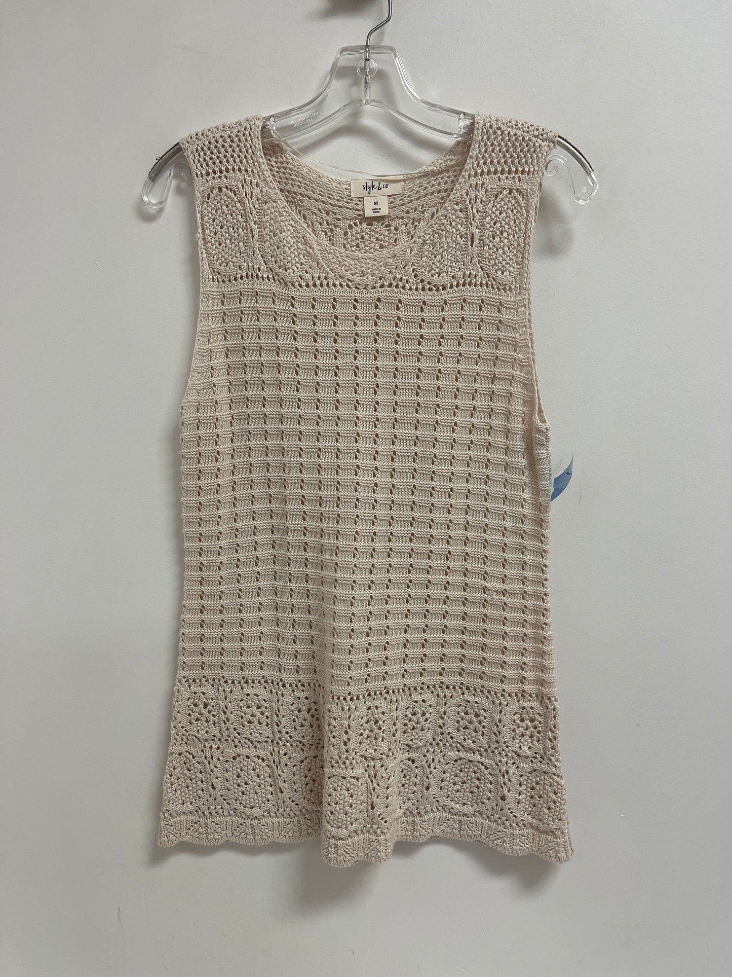 Top Sleeveless By Style And Company In Beige, Size: M