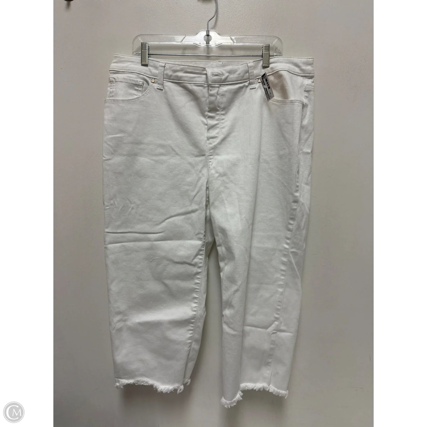 Capris By Chicos In White, Size: 16
