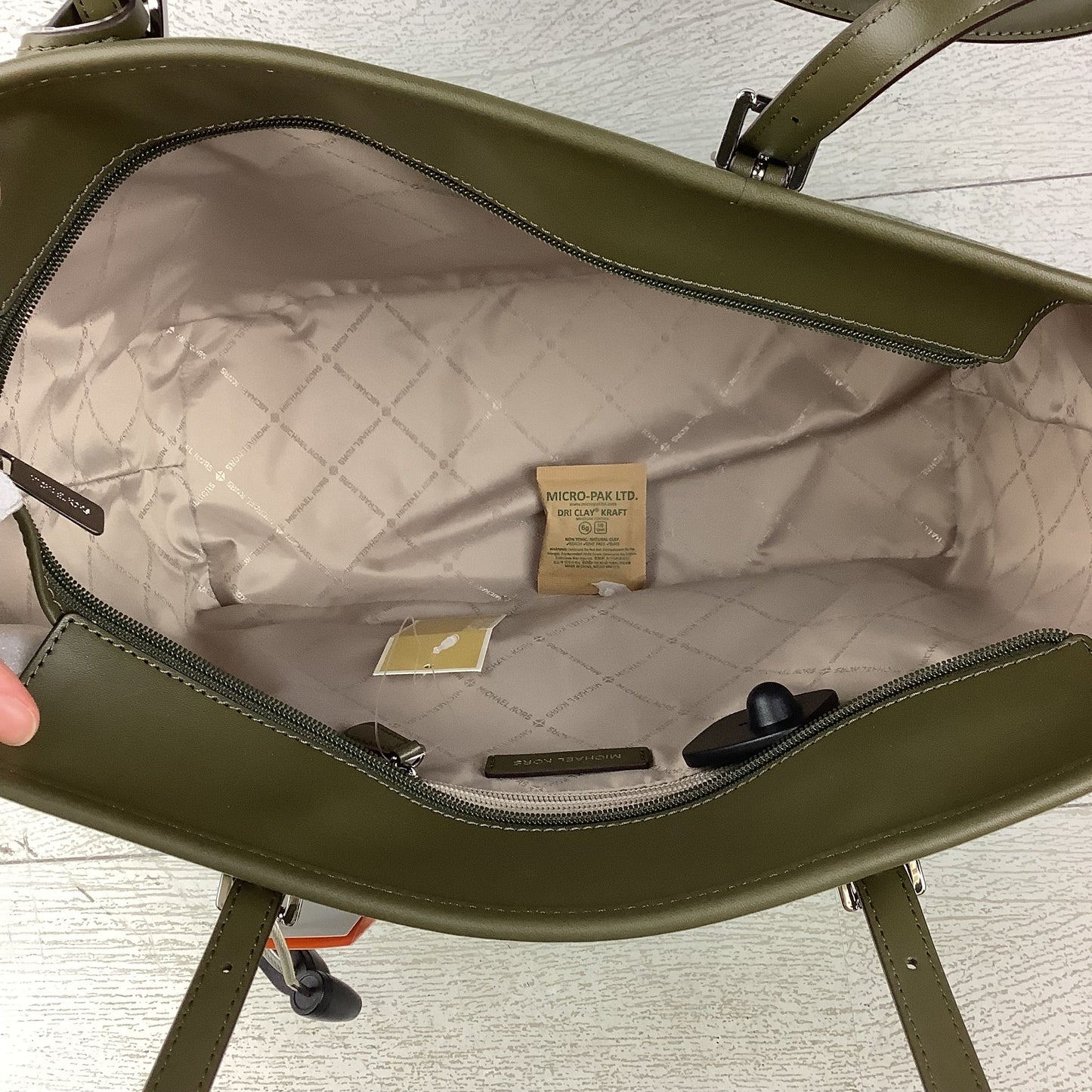 Handbag Designer By Michael Kors, Size: Large