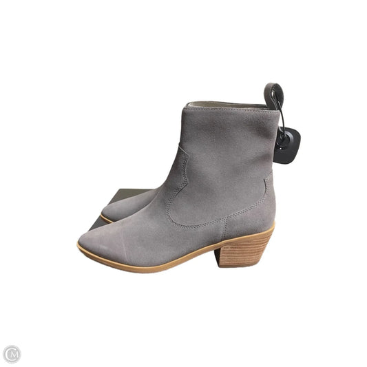 Boots Ankle Heels By Clothes Mentor In Grey, Size: 7.5