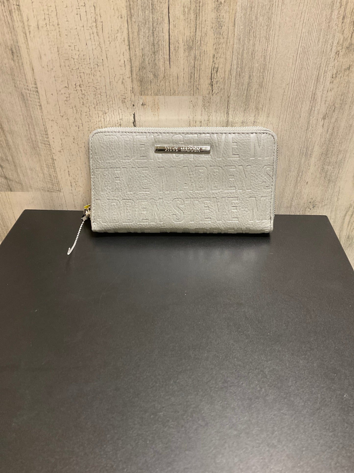 Wallet By Steve Madden  Size: Large