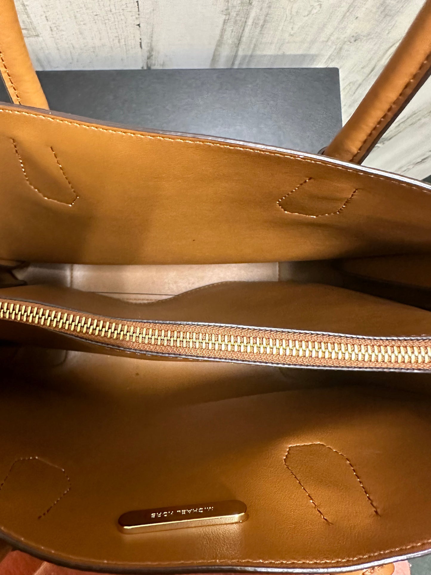 Brown Handbag Designer Michael Kors, Size Medium