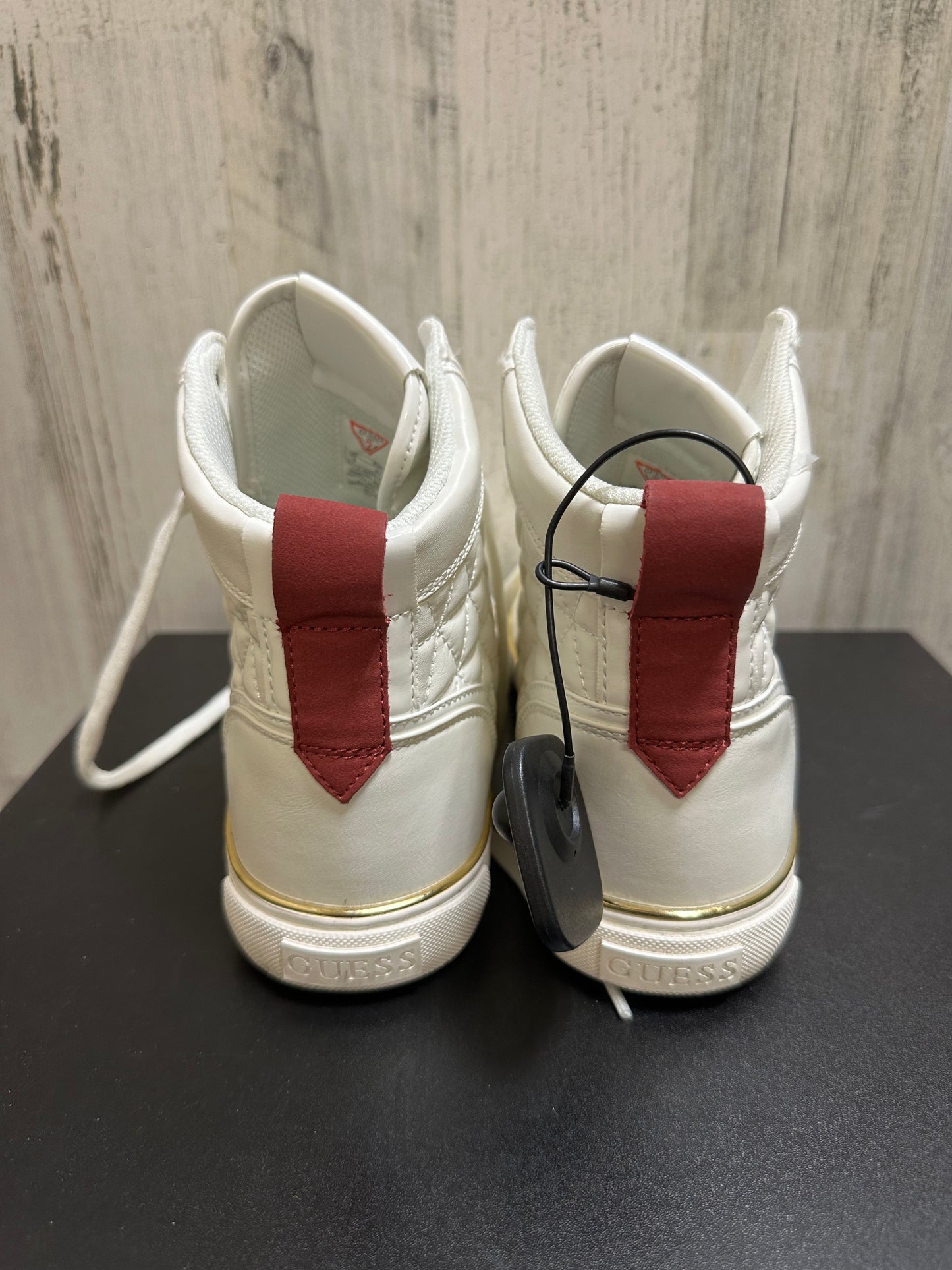 White Shoes Sneakers Guess, Size 8