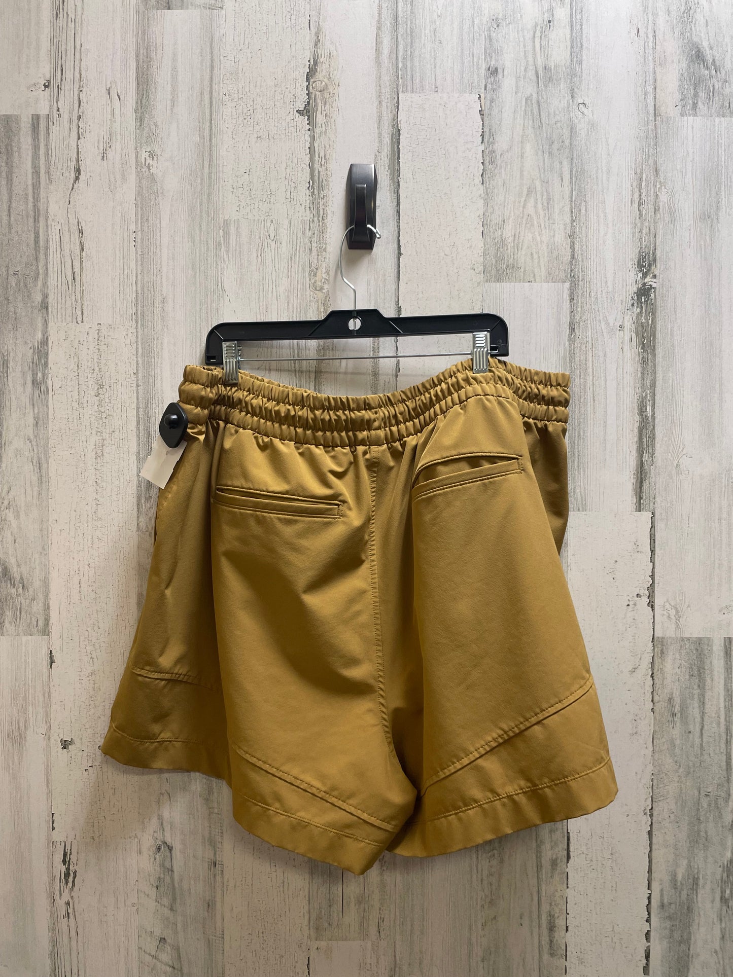 Athletic Shorts By Old Navy In Yellow, Size: 3x