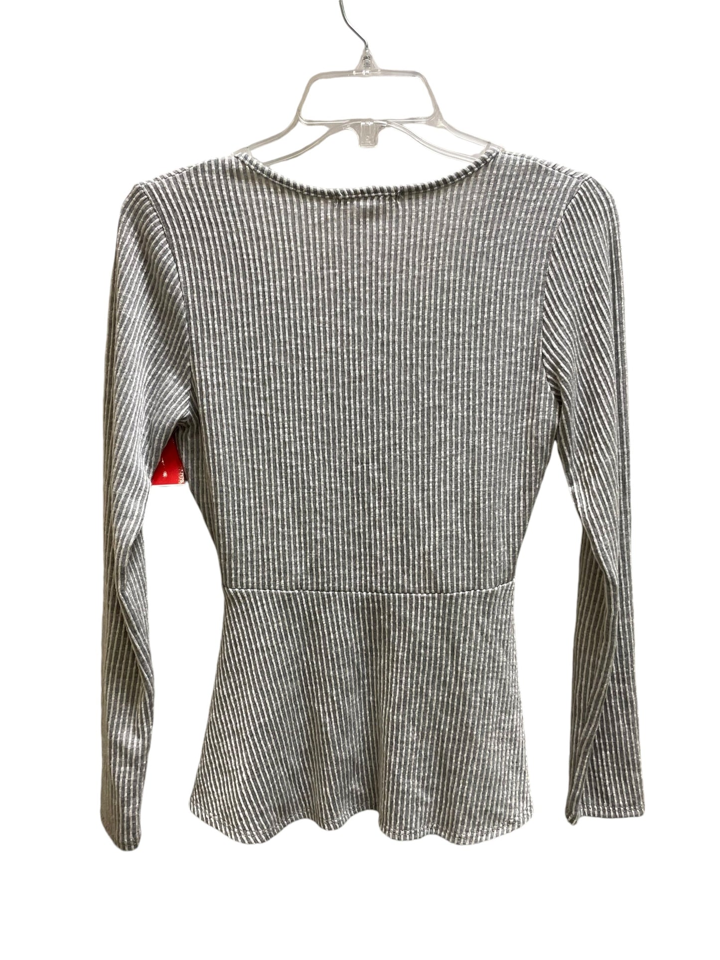 Top Long Sleeve By Caution To The Wind In Grey, Size: M