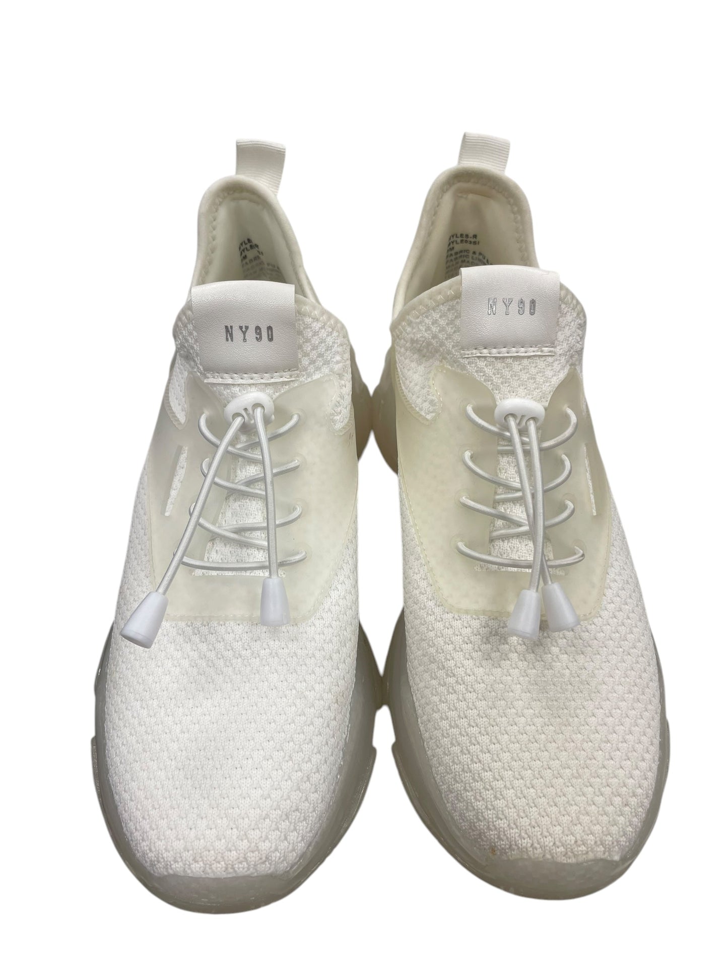 Shoes Sneakers By Steve Madden In White, Size: 9