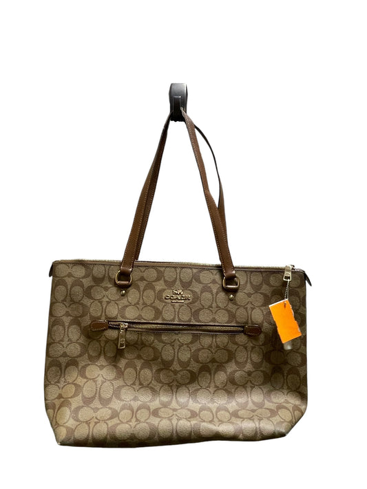 Handbag By Coach, Size: Medium