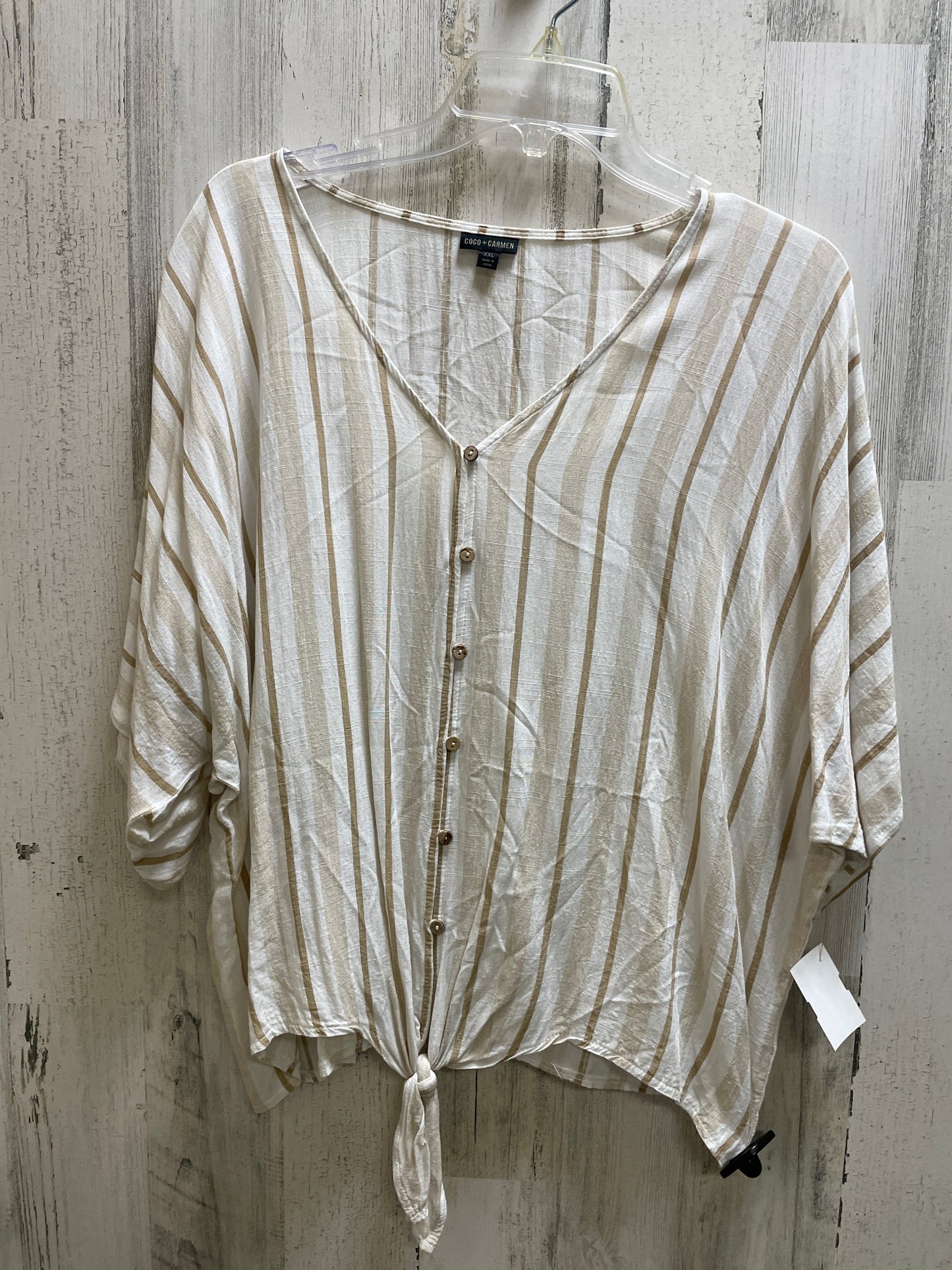 Top Short Sleeve By Coco And Carmen In Tan, Size: 2x