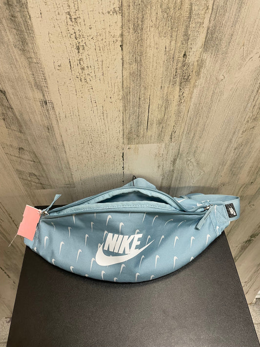 Belt Bag Nike Apparel, Size Medium