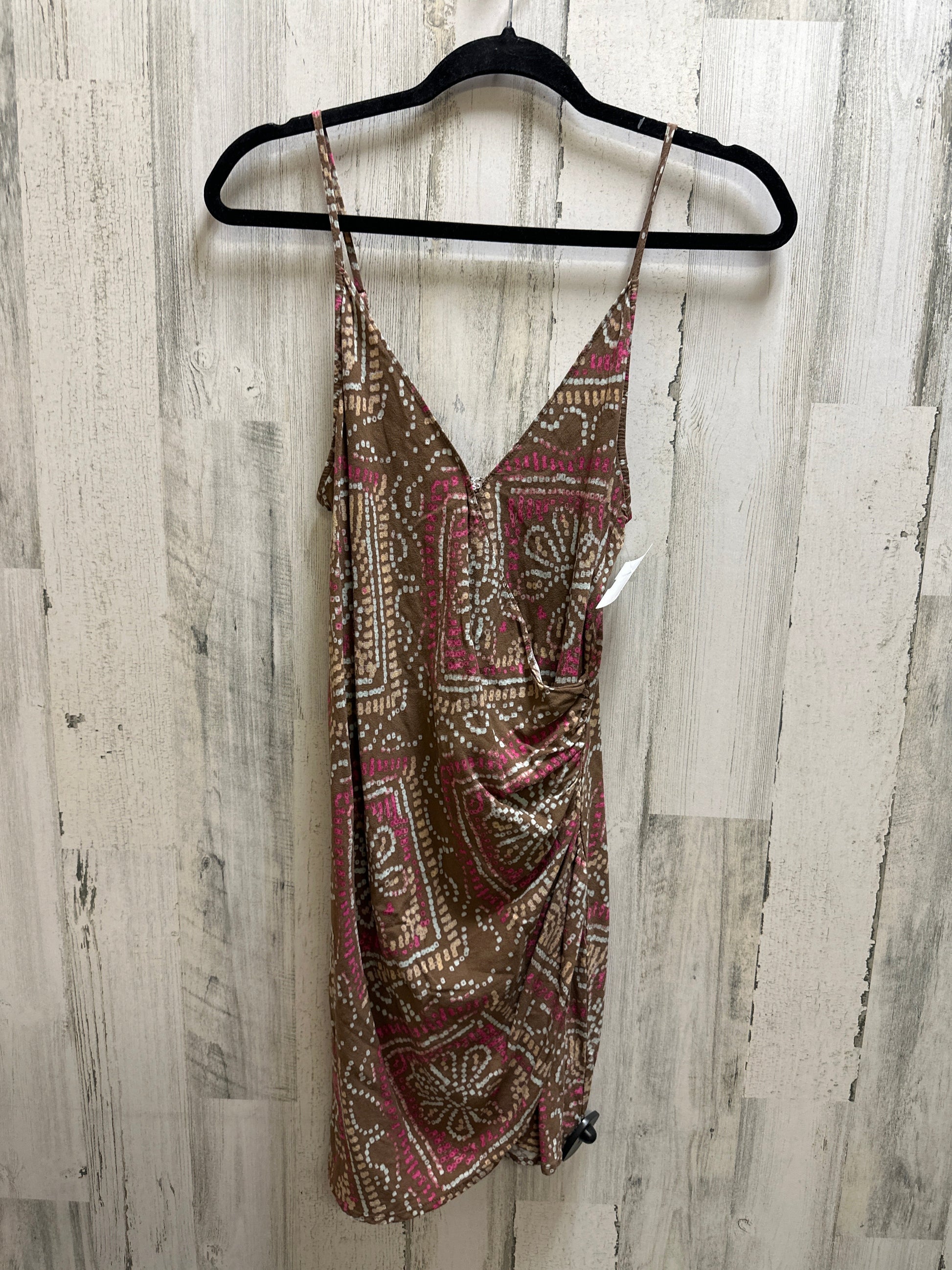 Brown Dress Casual Short Urban Outfitters, Size S Brown Dress Casual Short Urban Outfitters, Size S
