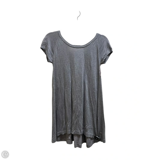 Top Short Sleeve By Lululemon In Grey, Size: 4