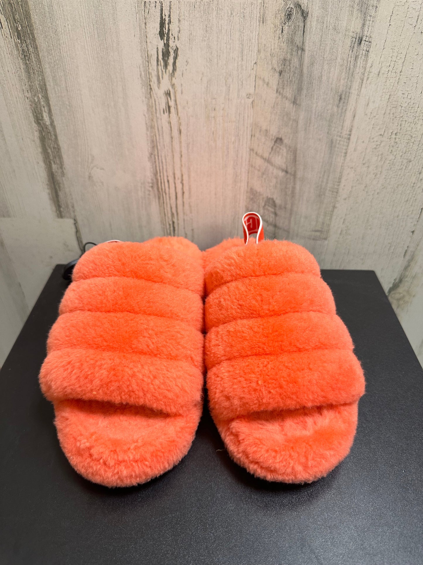 Orange Sandals Flats Ugg, Size 7