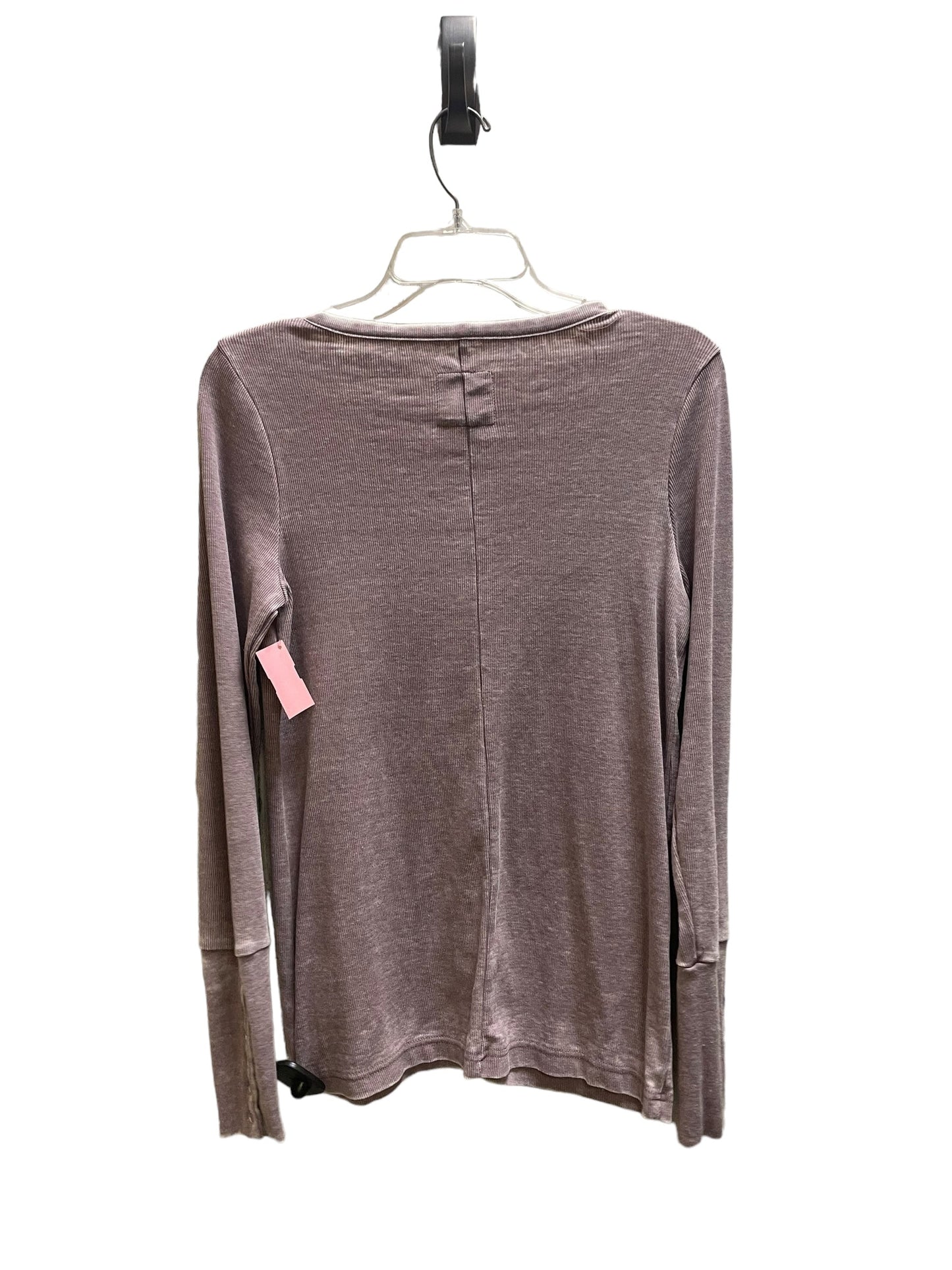 Top Long Sleeve By Clothes Mentor In Mauve, Size: M