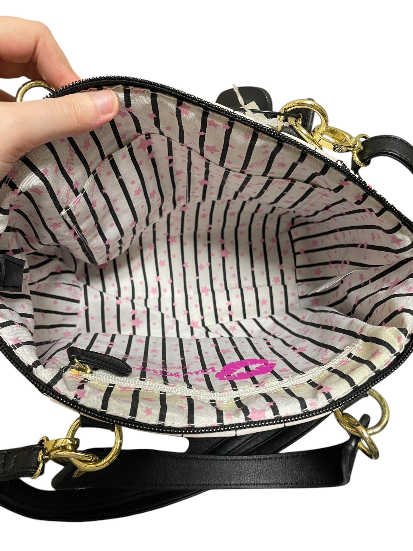 Handbag By Betsey Johnson, Size: Medium