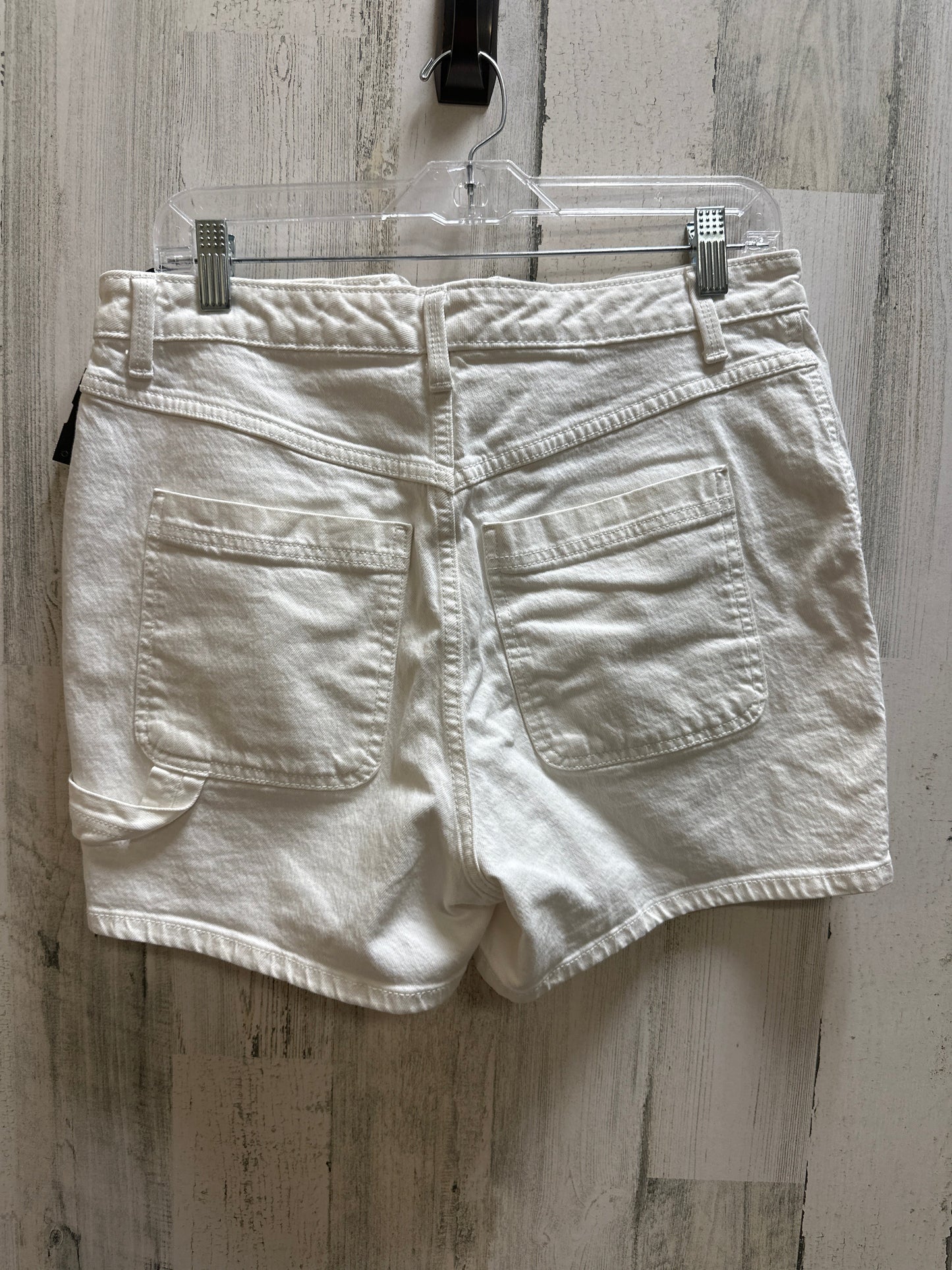 White Shorts Universal Thread, Size 6