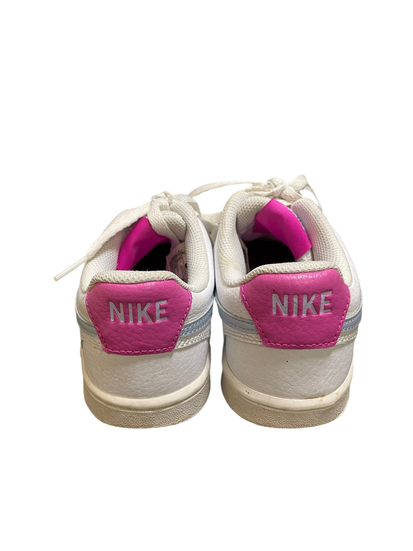 Shoes Athletic By Nike In White, Size: 6