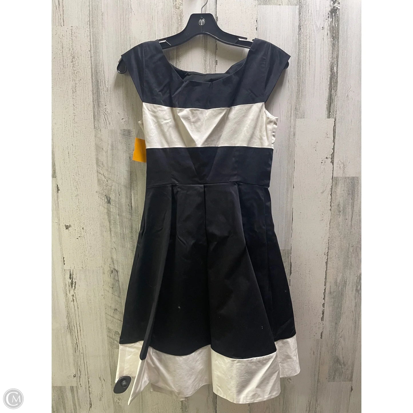 Dress Designer By Kate Spade In Black, Size: 0