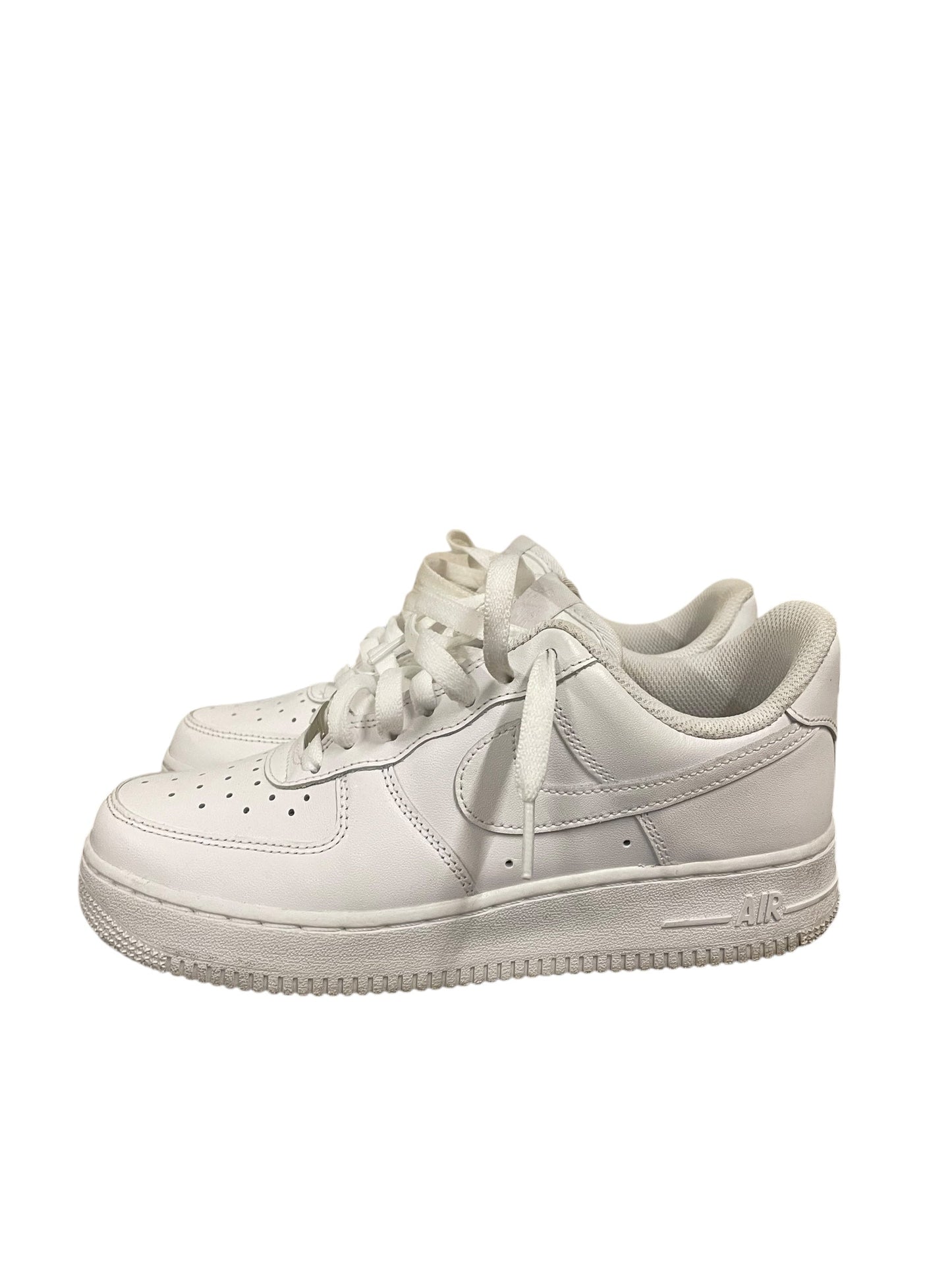 Shoes Athletic By Nike In White, Size: 7