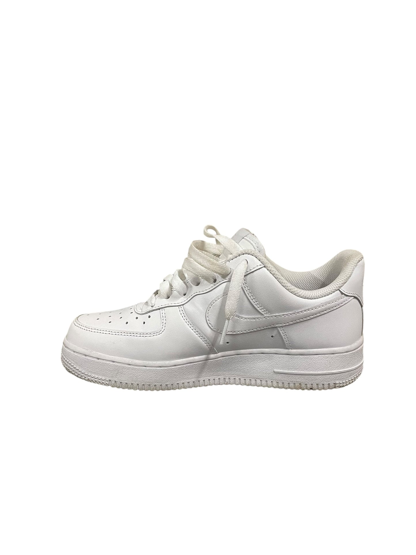 Shoes Athletic By Nike In White, Size: 7