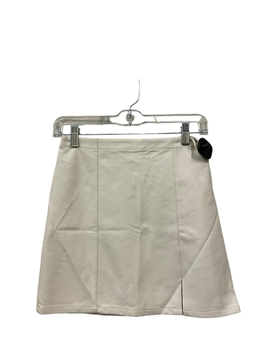 Skirt Mini & Short By Forever 21 In Beige, Size: S