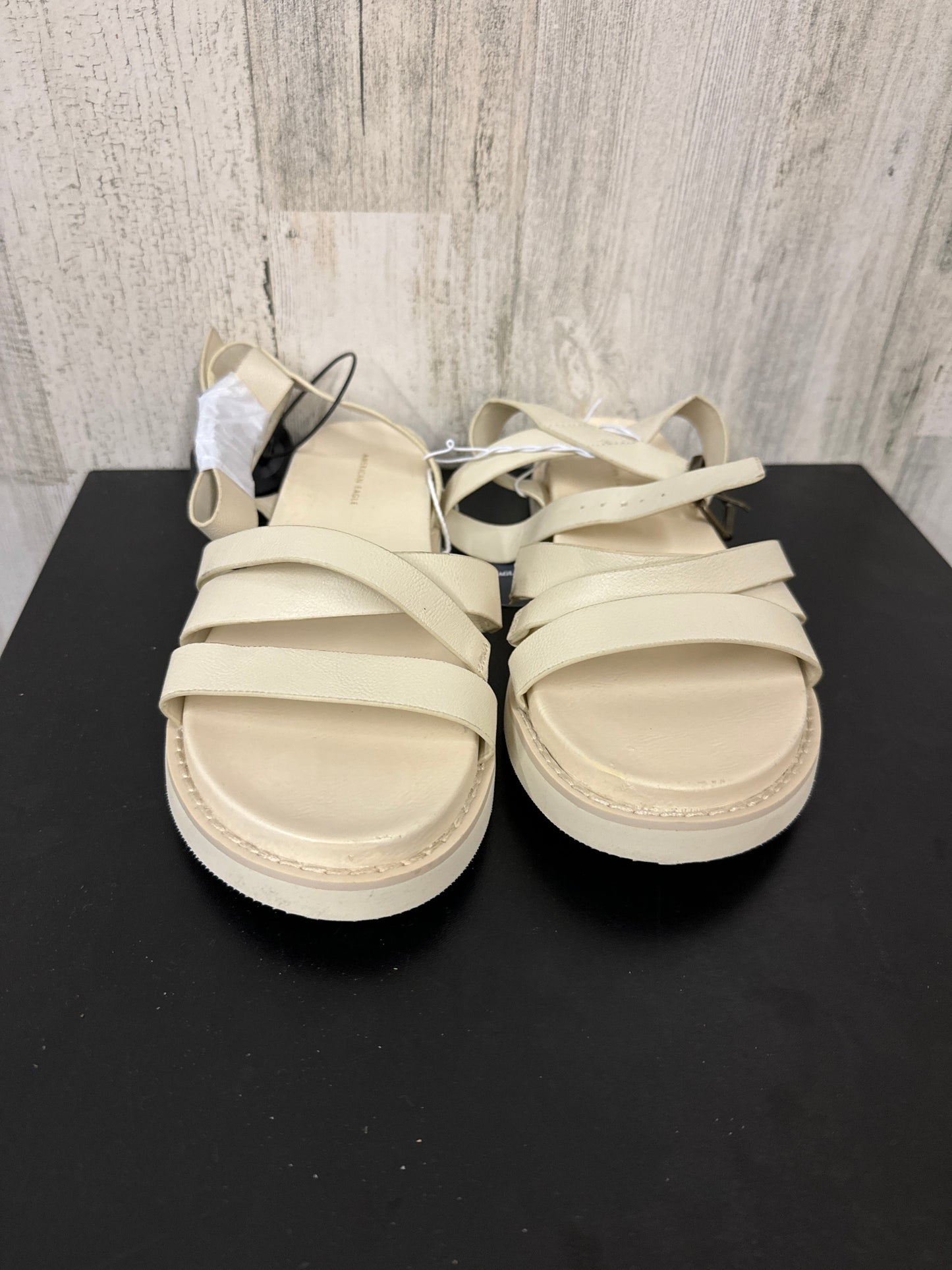White Sandals Flats American Eagle, Size 7
