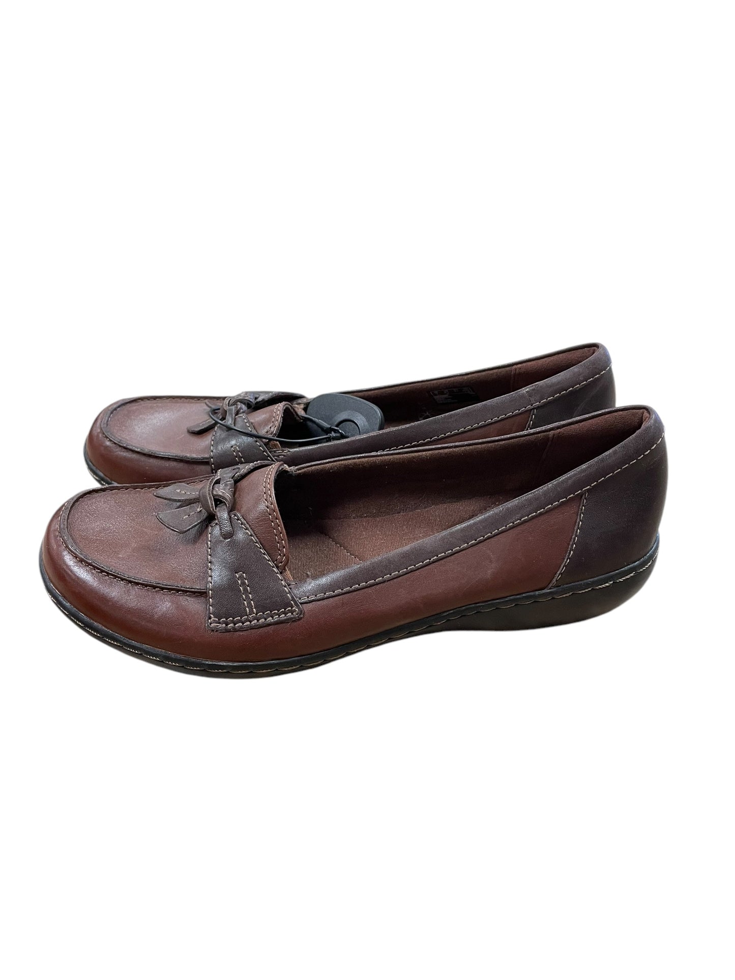 Shoes Flats By Clarks In Brown, Size: 9.5