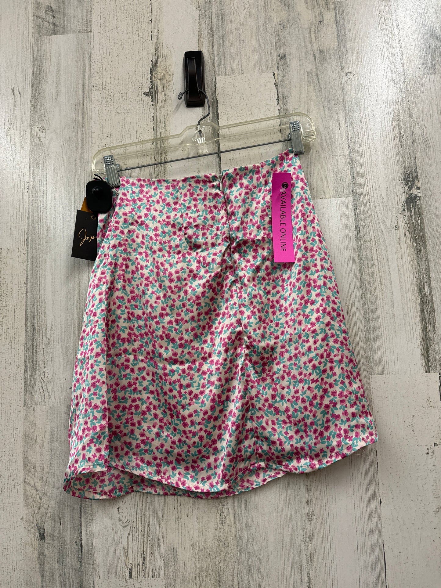 Skirt Mini & Short By Japna  Size: S