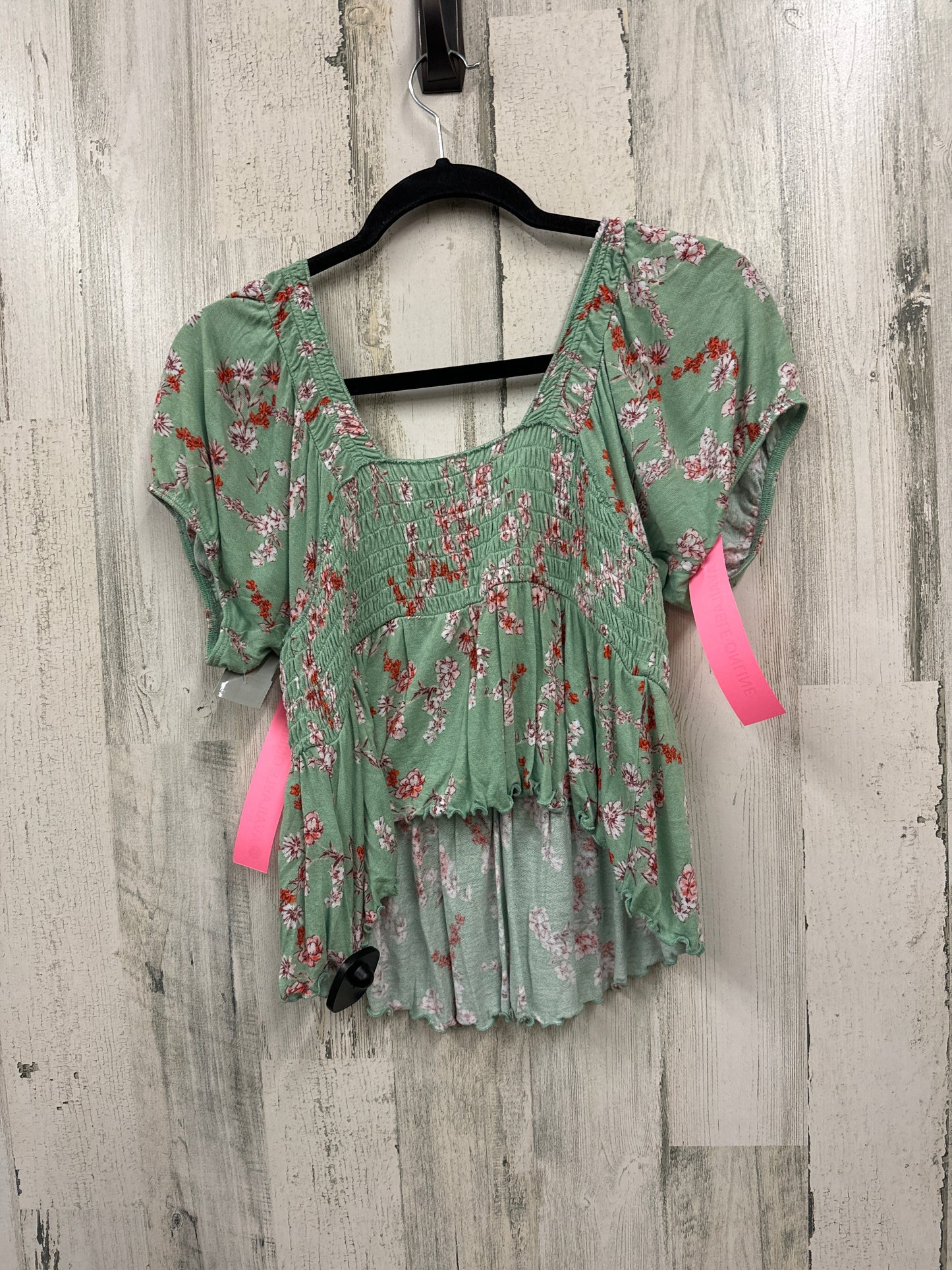 Top Short Sleeve By Urban Outfitters  Size: L