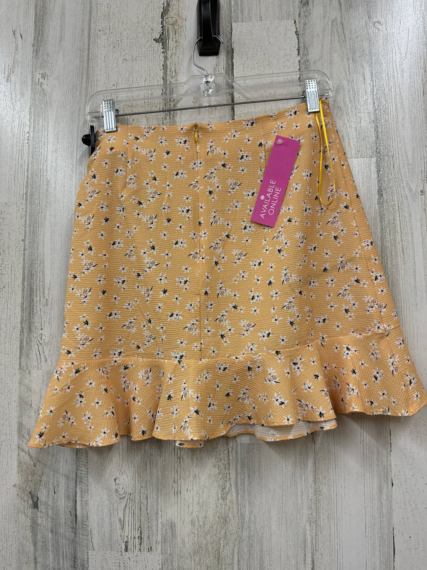 Yellow Skirt Mini & Short Clothes Mentor, Size 6