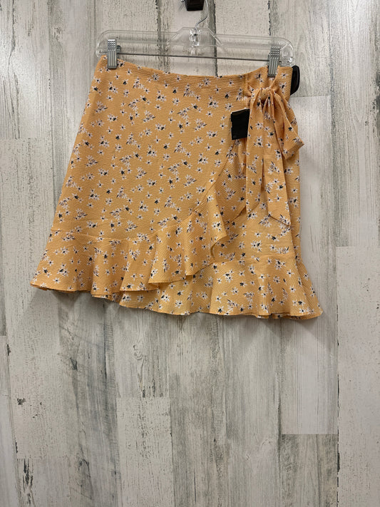 Yellow Skirt Mini & Short Clothes Mentor, Size 6
